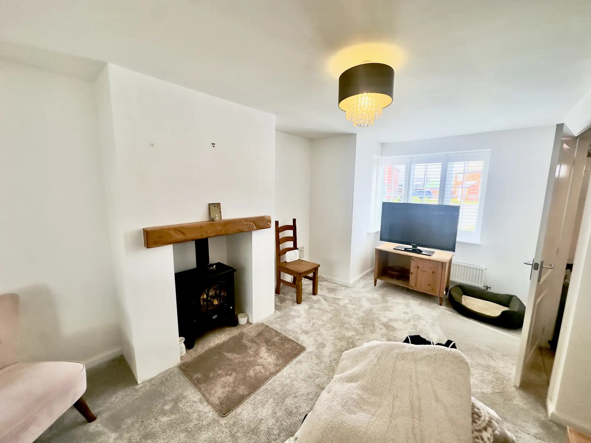 property photo 4 of 40