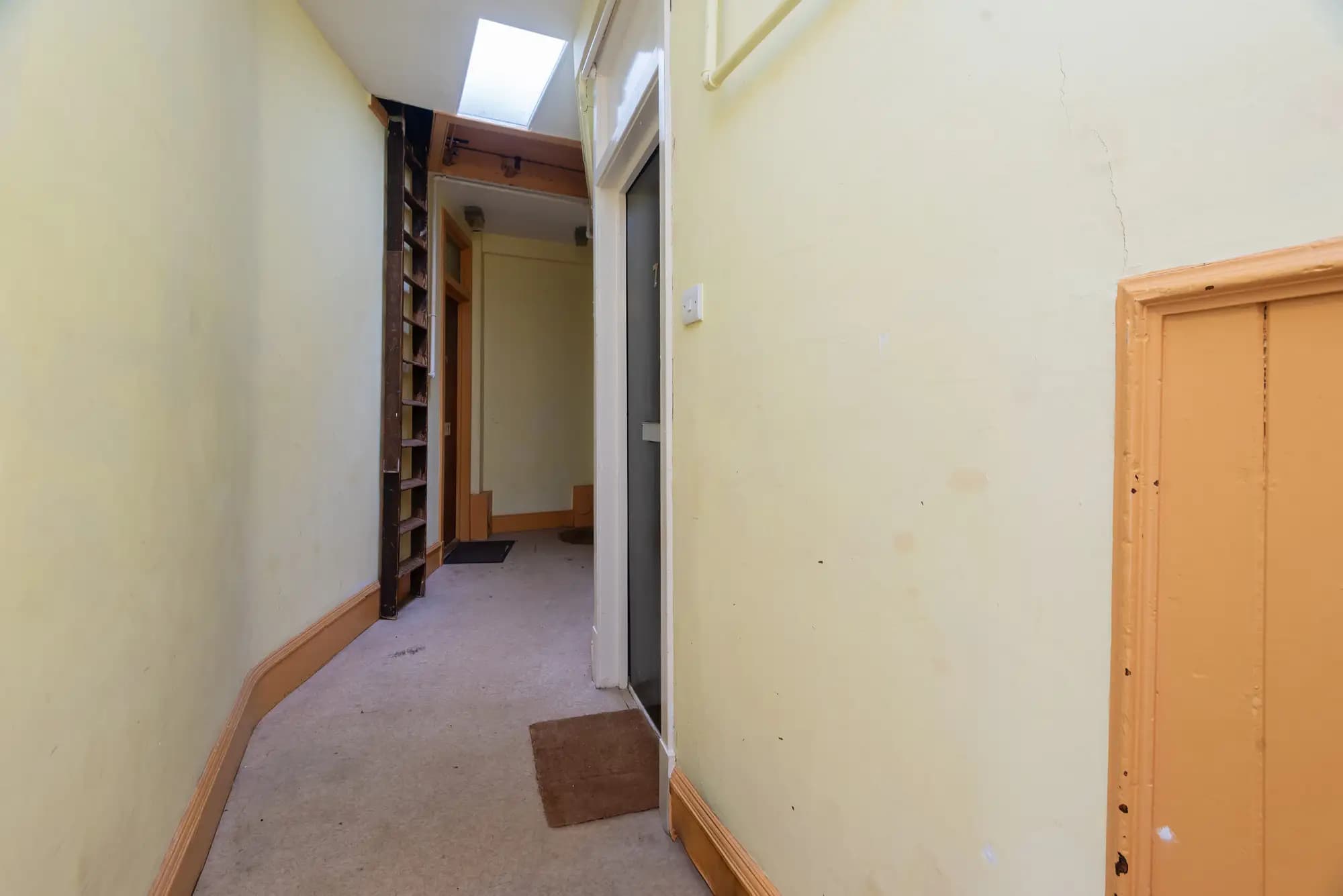 property photo 14 of 19