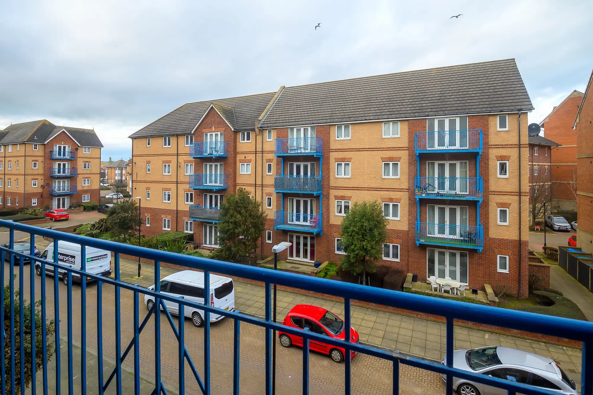 property photo 16 of 19