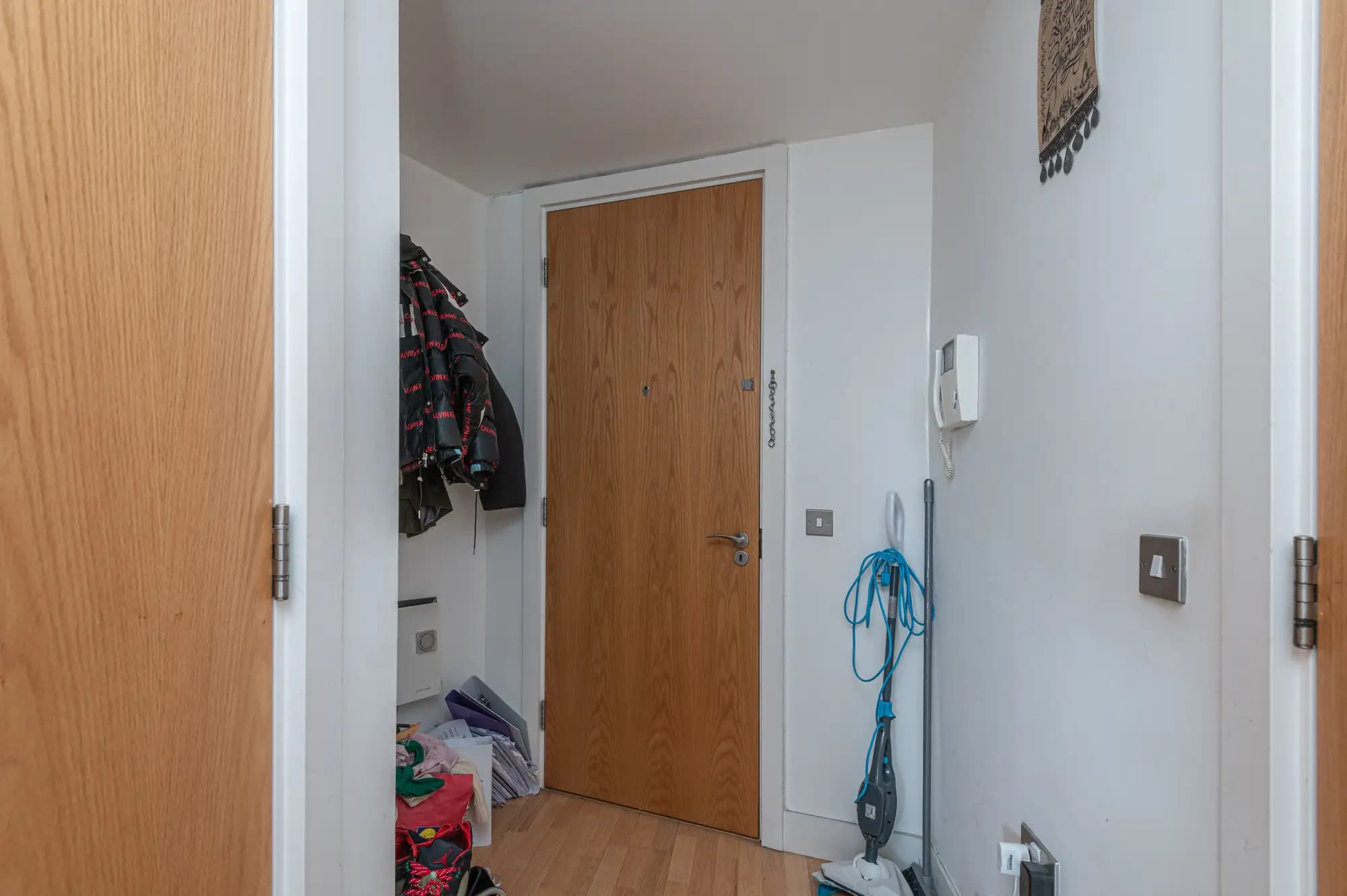 property photo 11 of 18