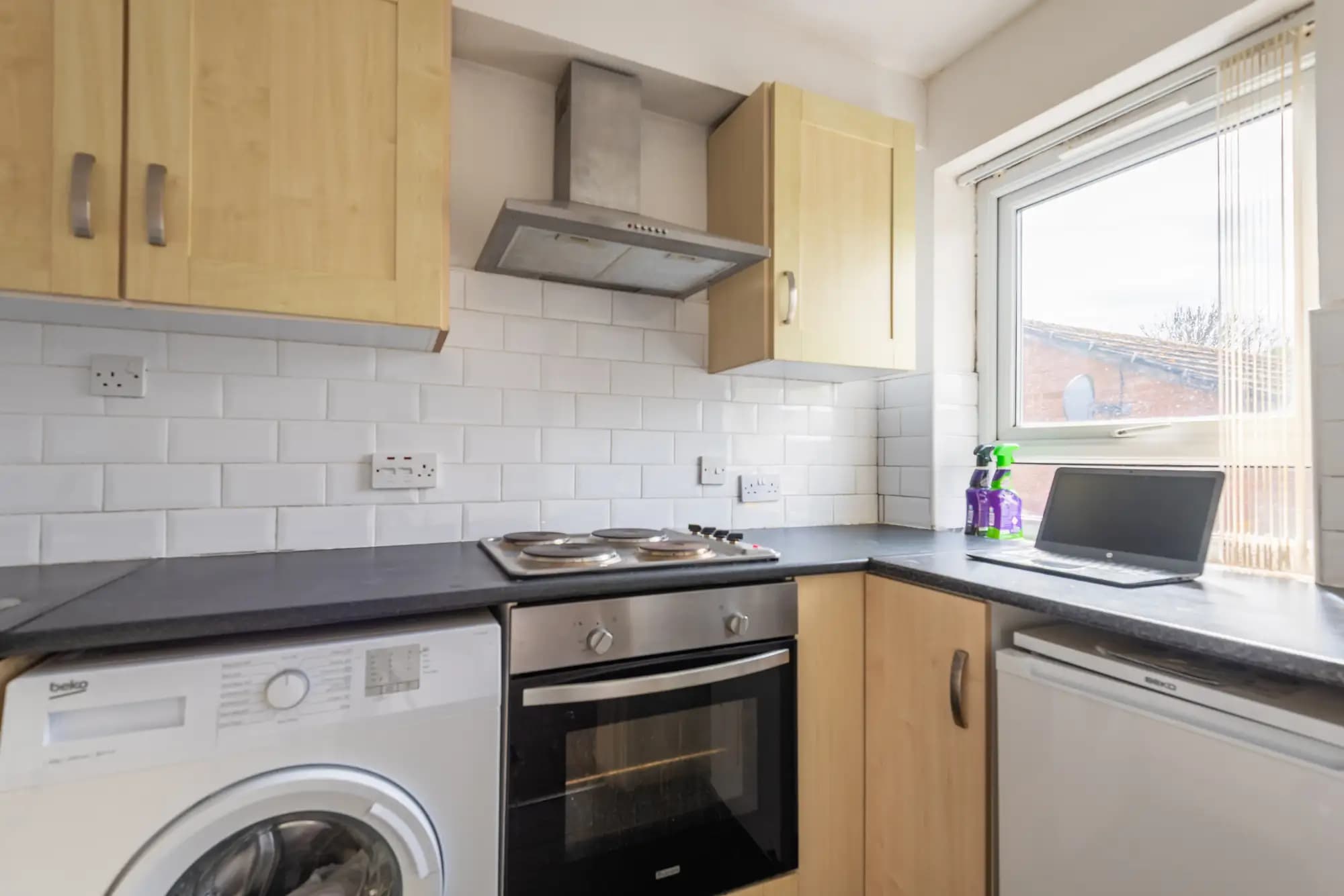 property photo 7 of 14