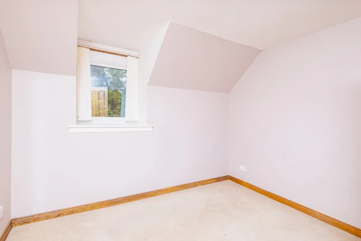 property photo 12 of 27