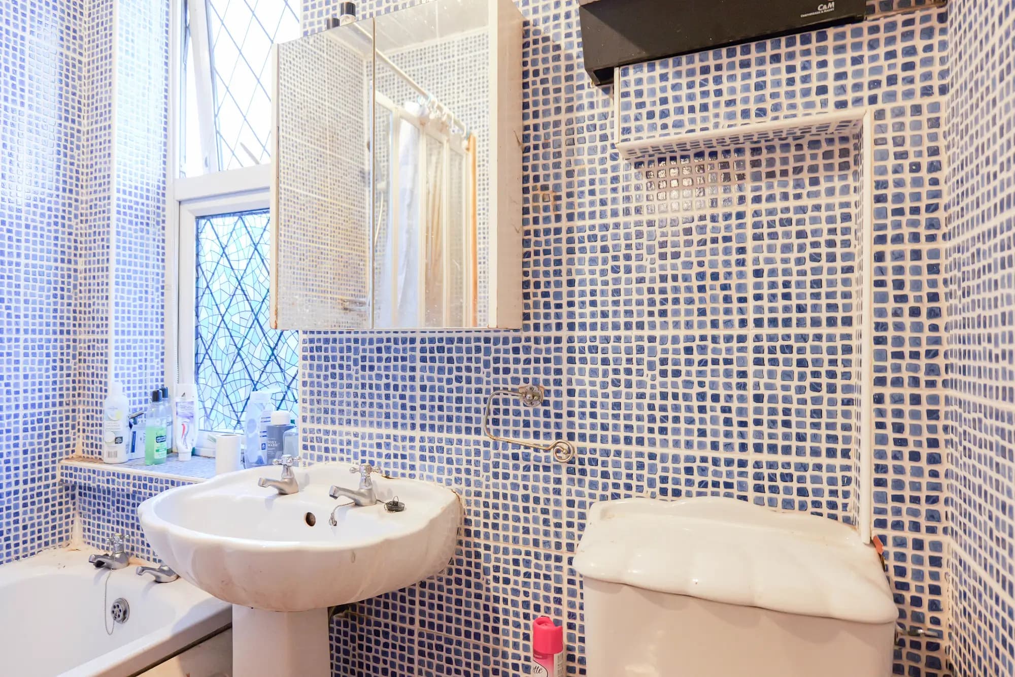 property photo 6 of 23