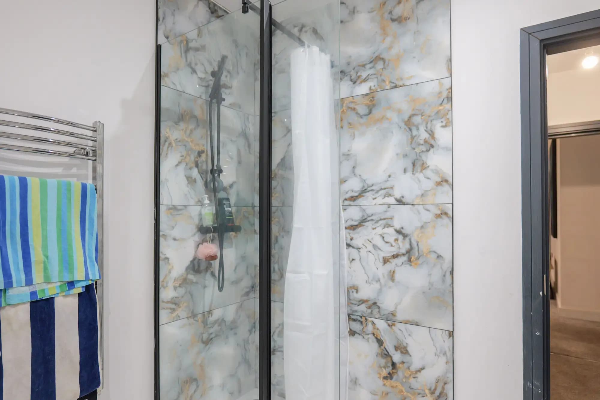 property photo 6 of 15