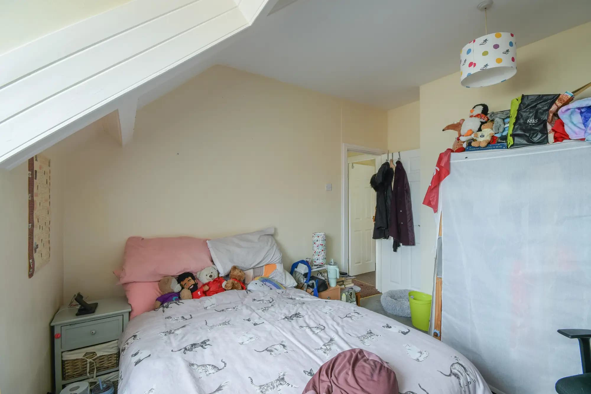property photo 9 of 15