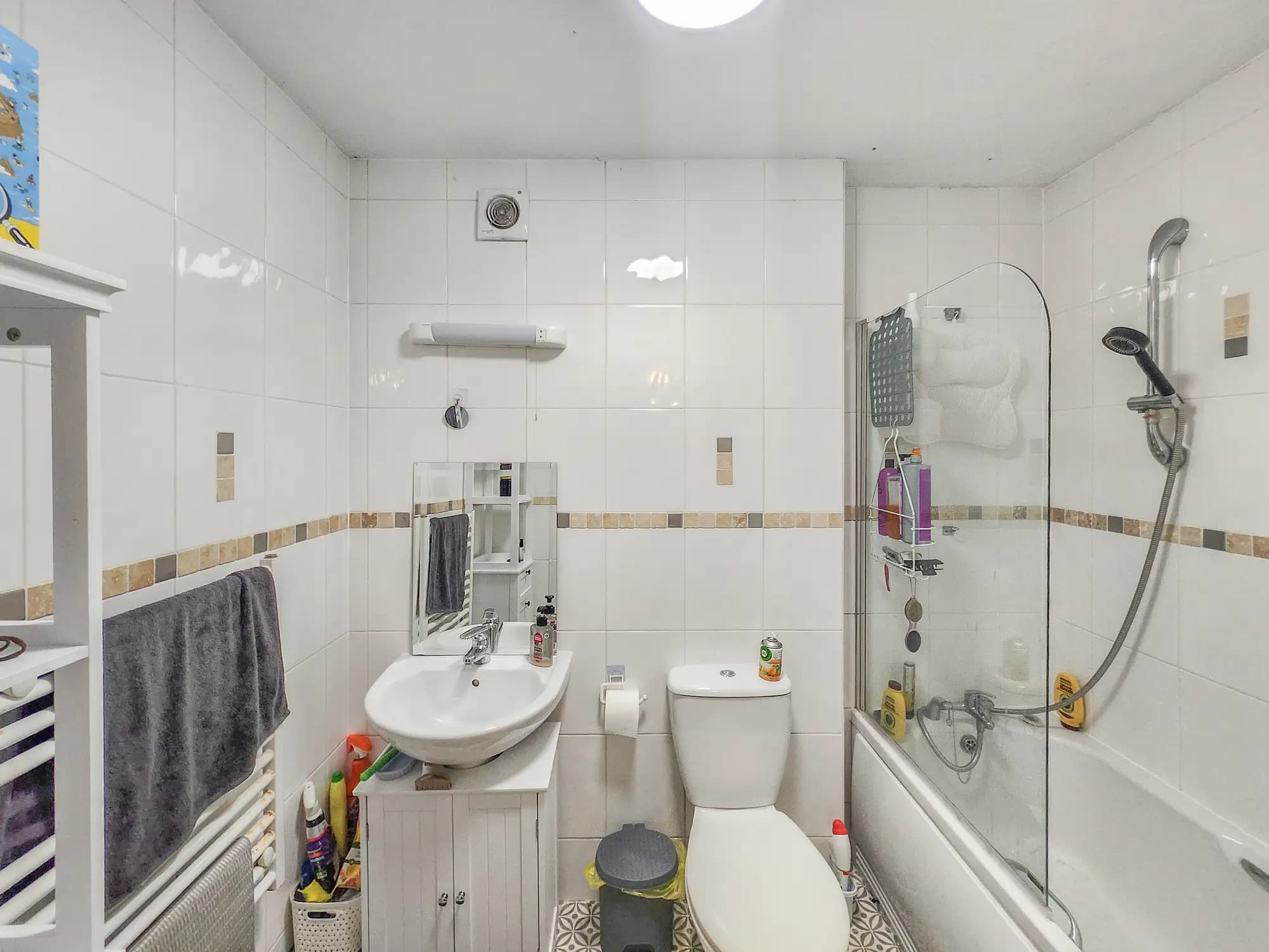 property photo 6 of 13