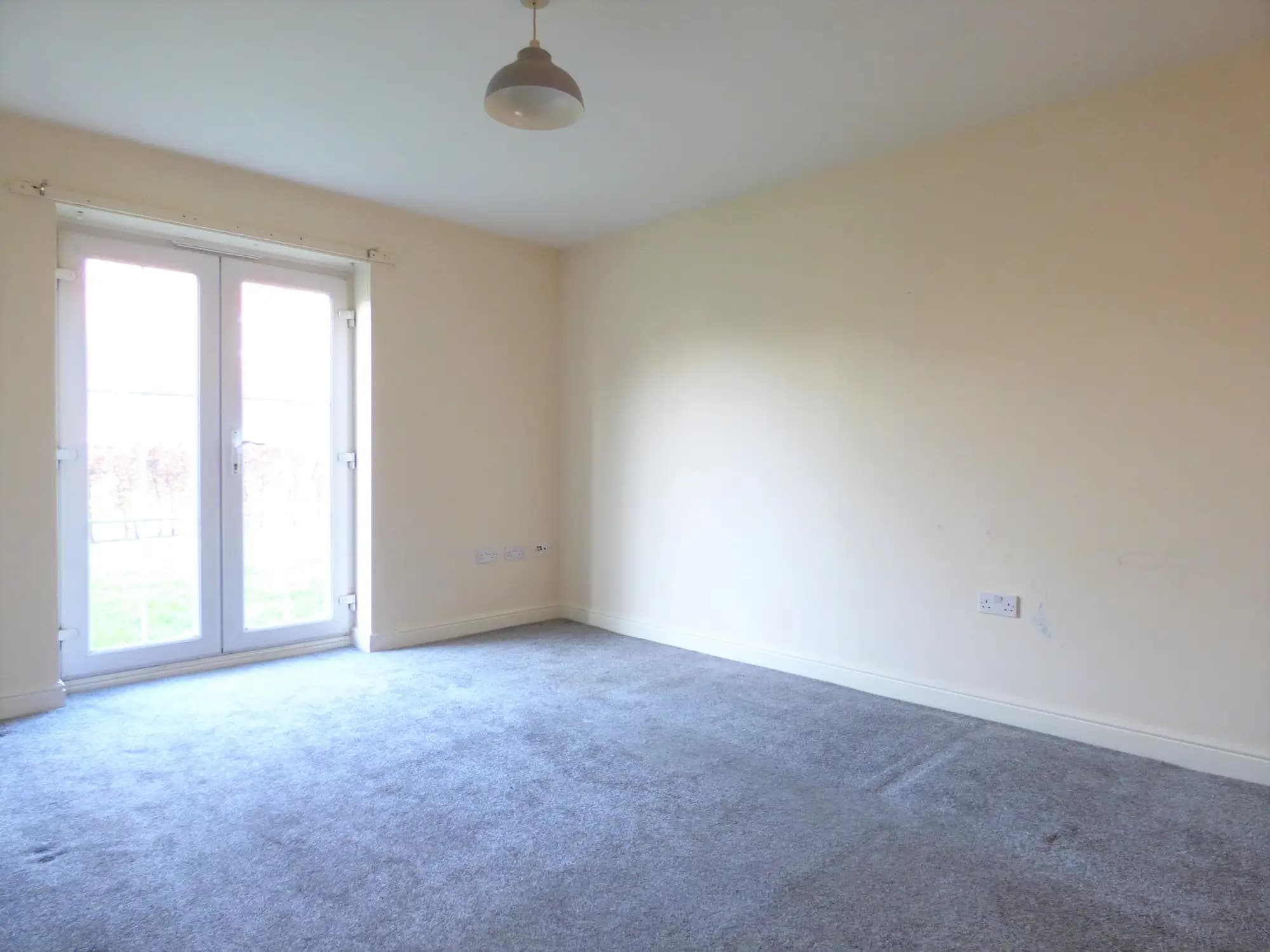 property photo 7 of 8