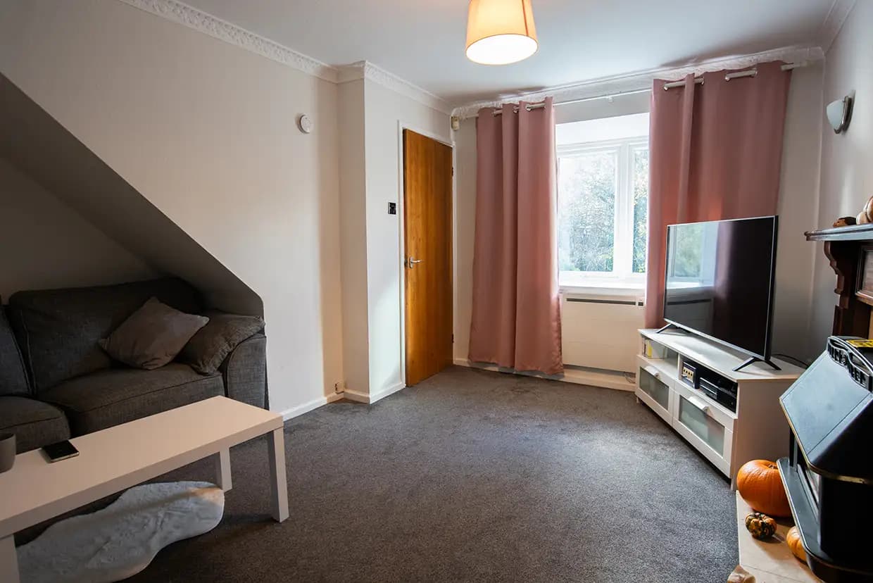 property photo 3 of 22