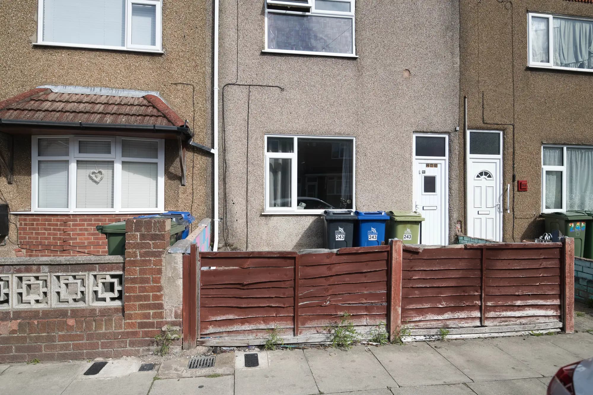 property photo 27 of 32