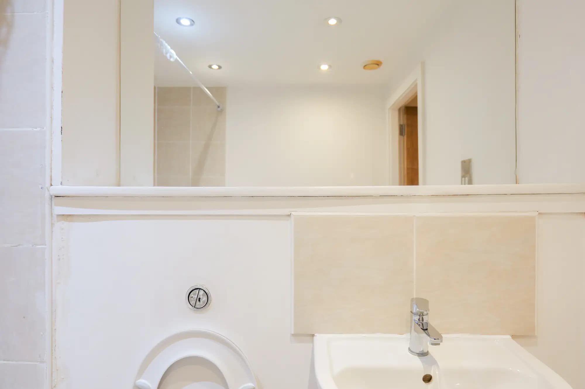 property photo 5 of 20