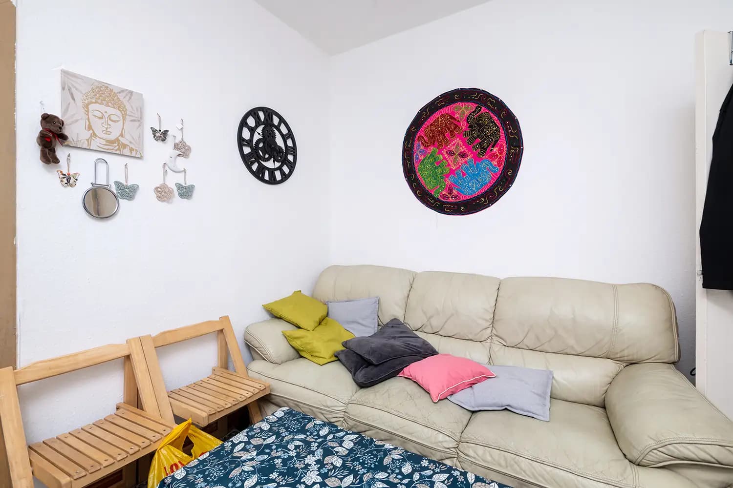 property photo 2 of 32