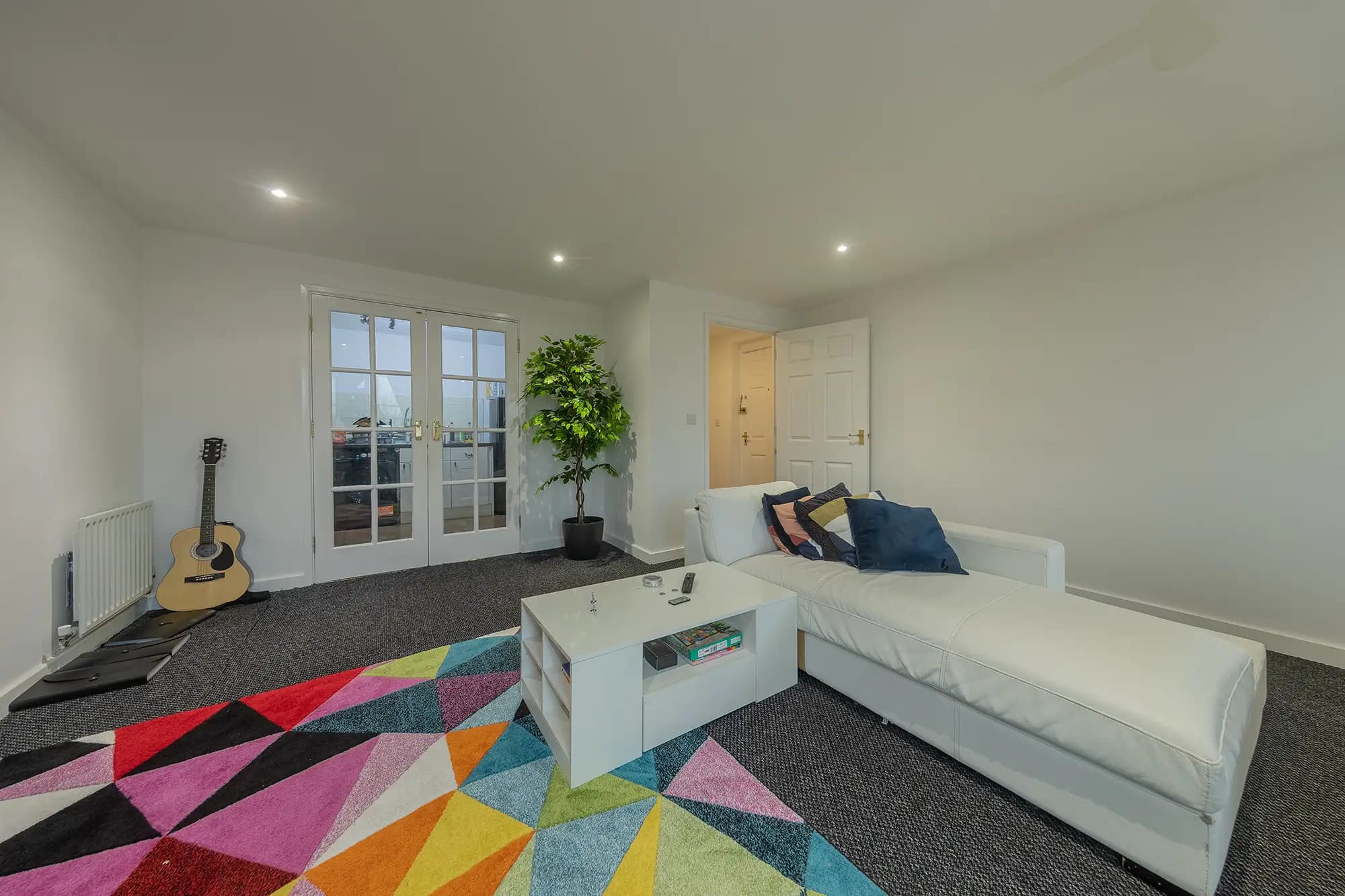 property photo 4 of 13