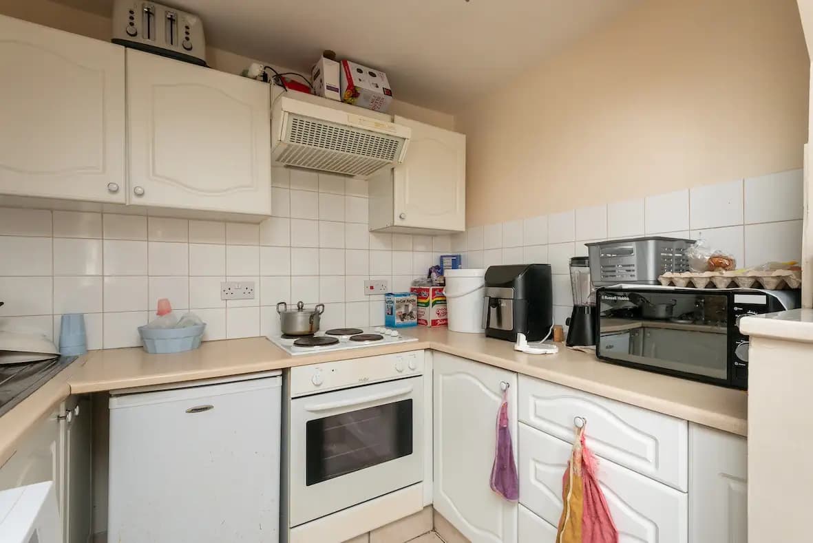 property photo 16 of 34