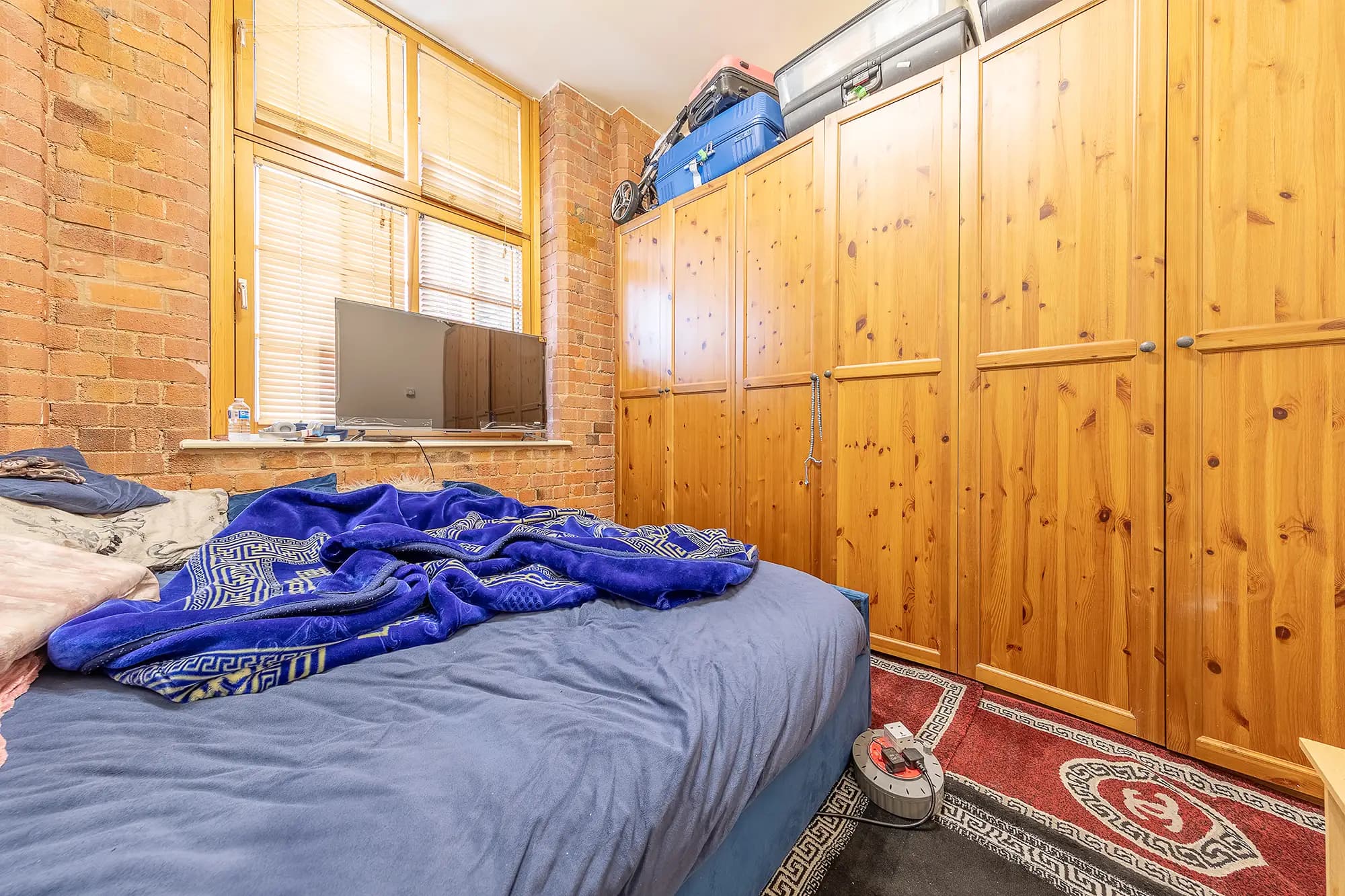 property photo 11 of 13