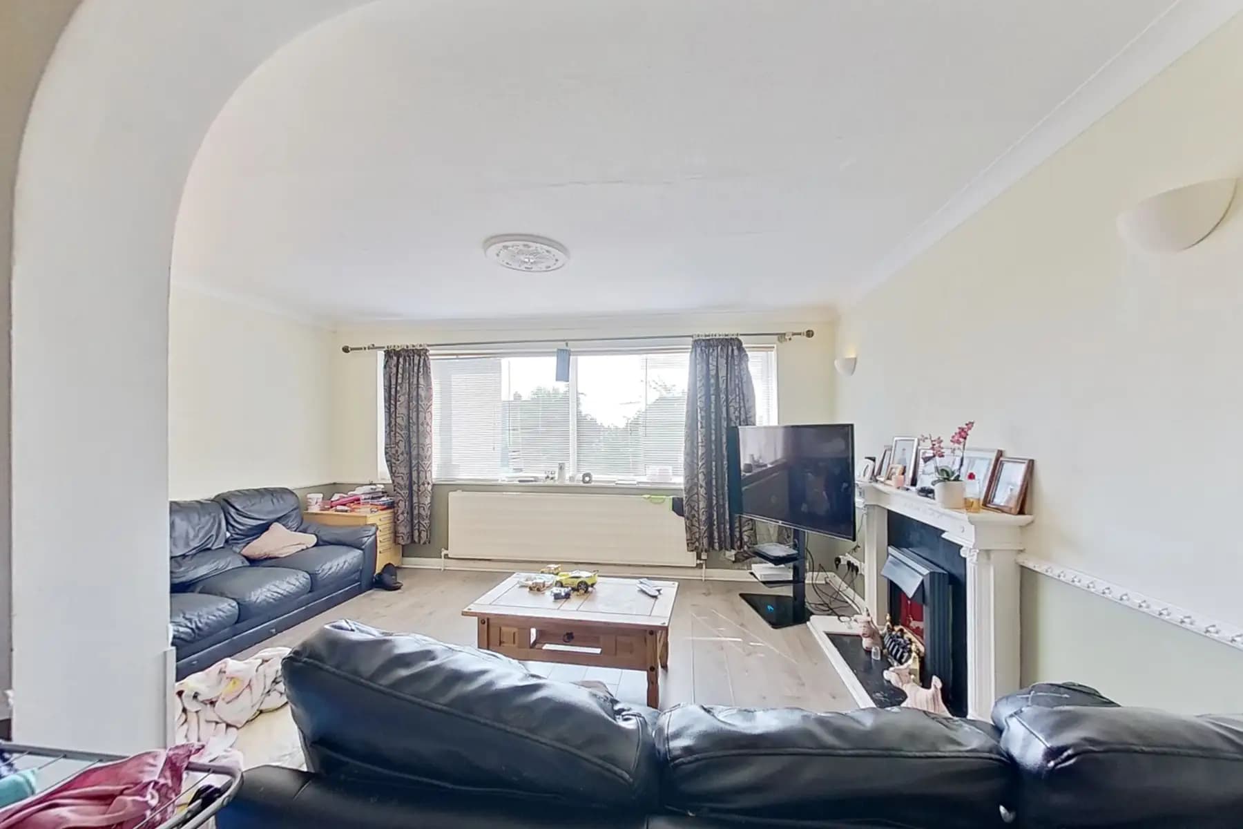 property photo 4 of 26