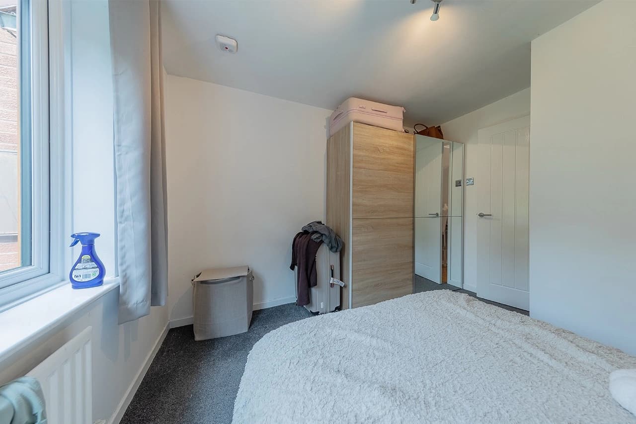 property photo 12 of 18