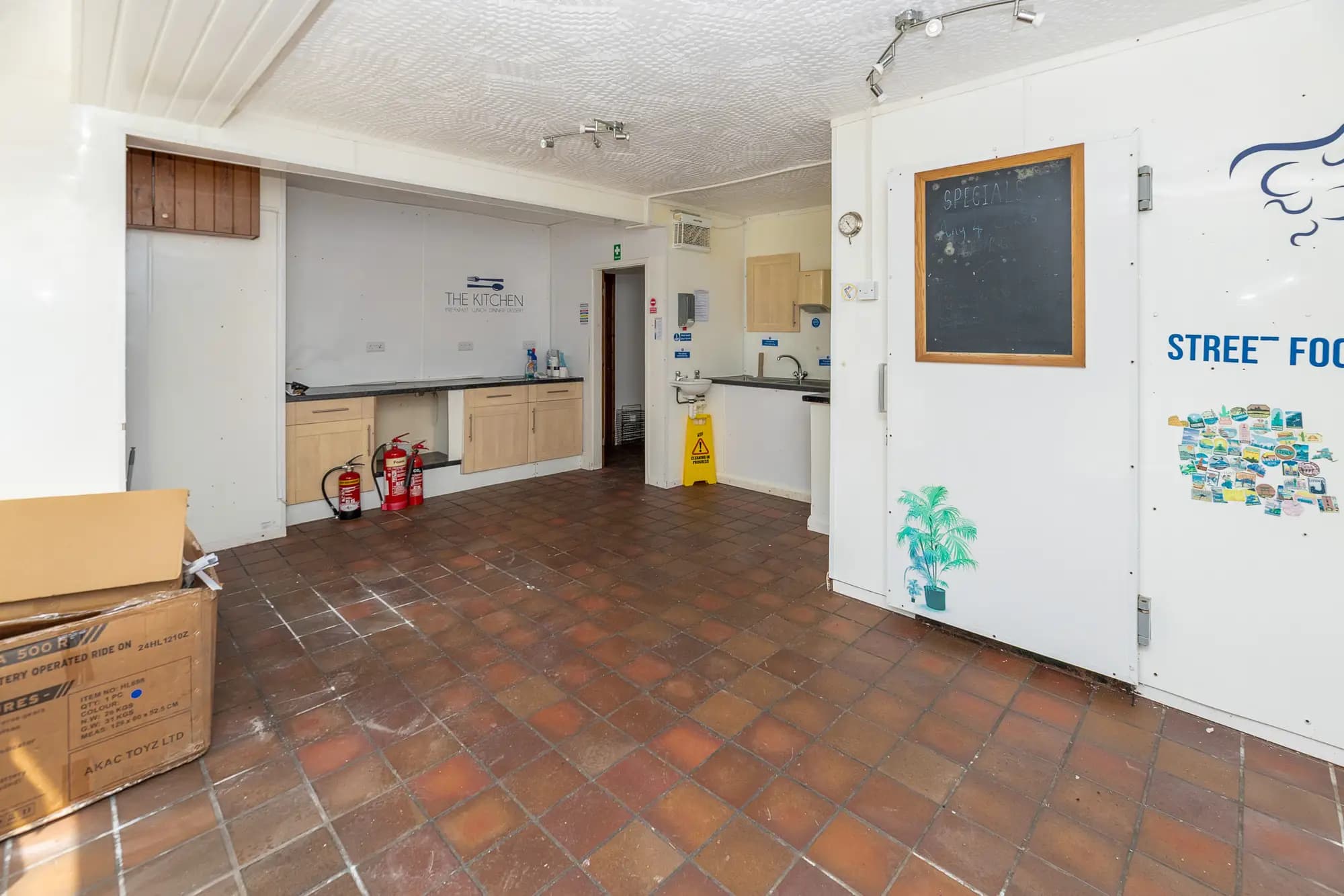 property photo 9 of 29