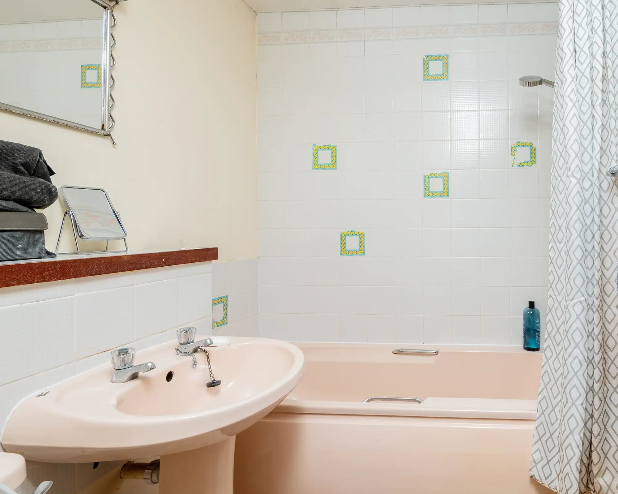 property photo 9 of 14