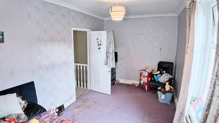 property photo 12 of 16