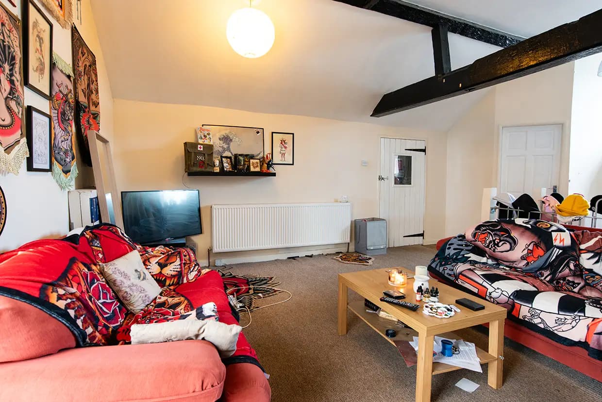 property photo 4 of 13