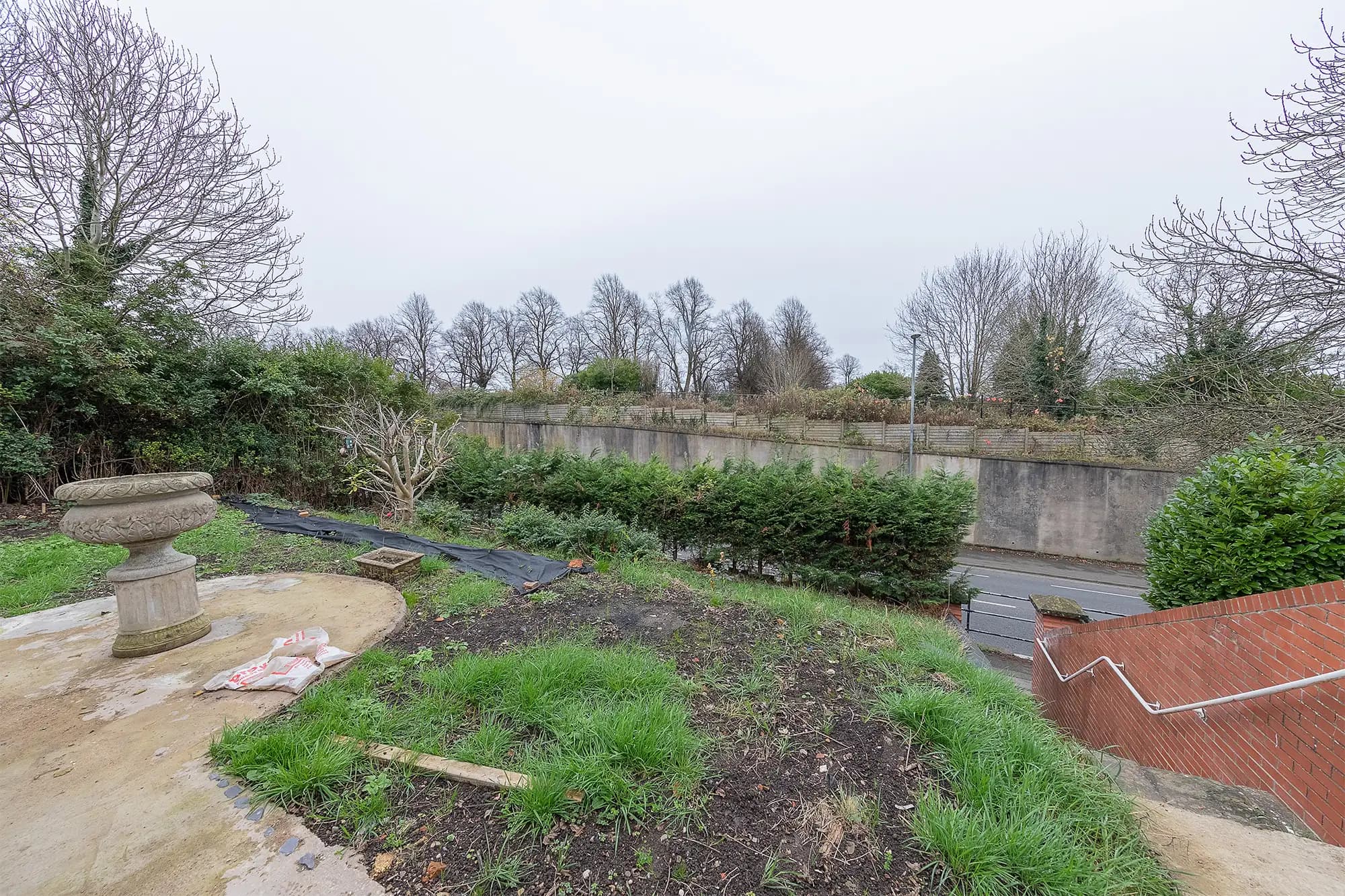 property photo 25 of 27