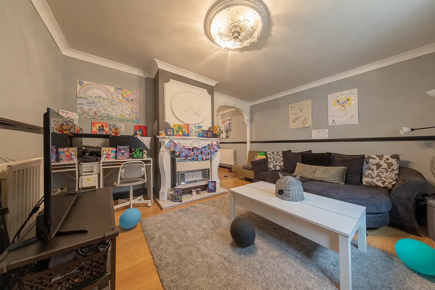property photo 5 of 40