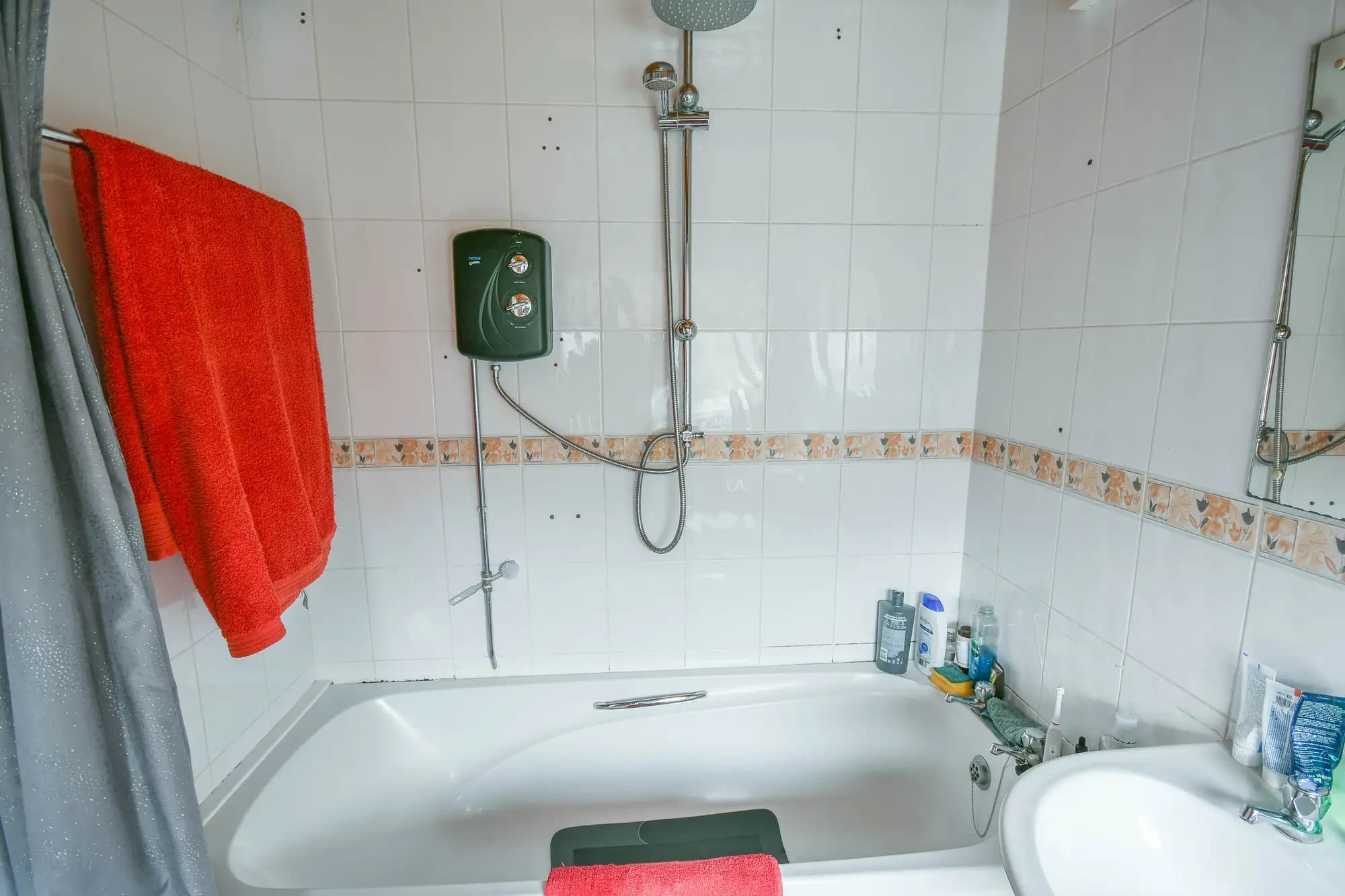 property photo 9 of 20