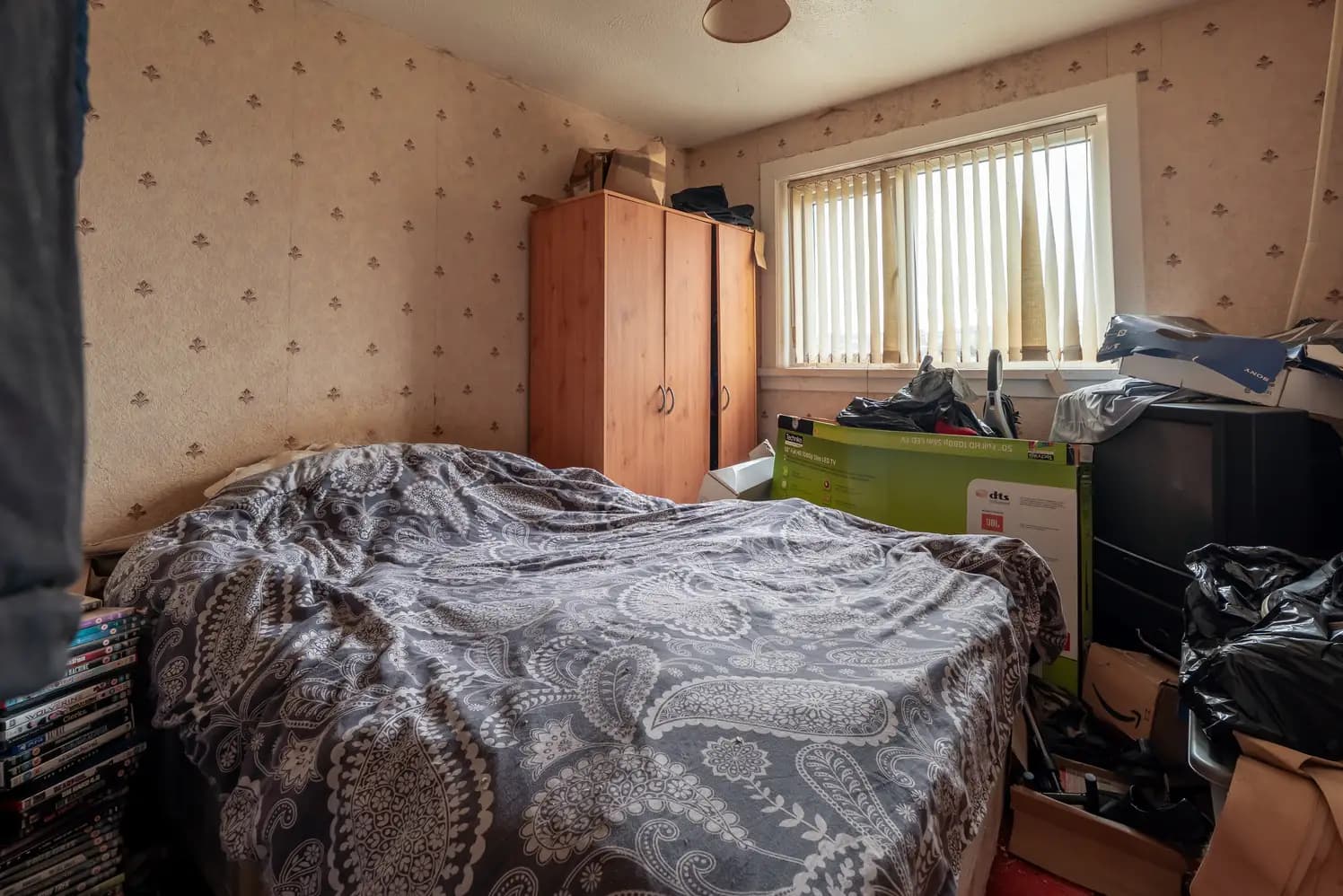 property photo 7 of 10