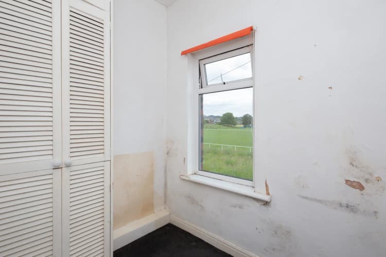property photo 23 of 28