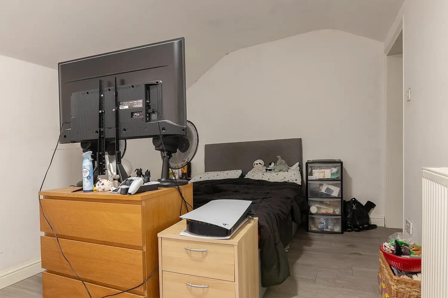 property photo 15 of 118