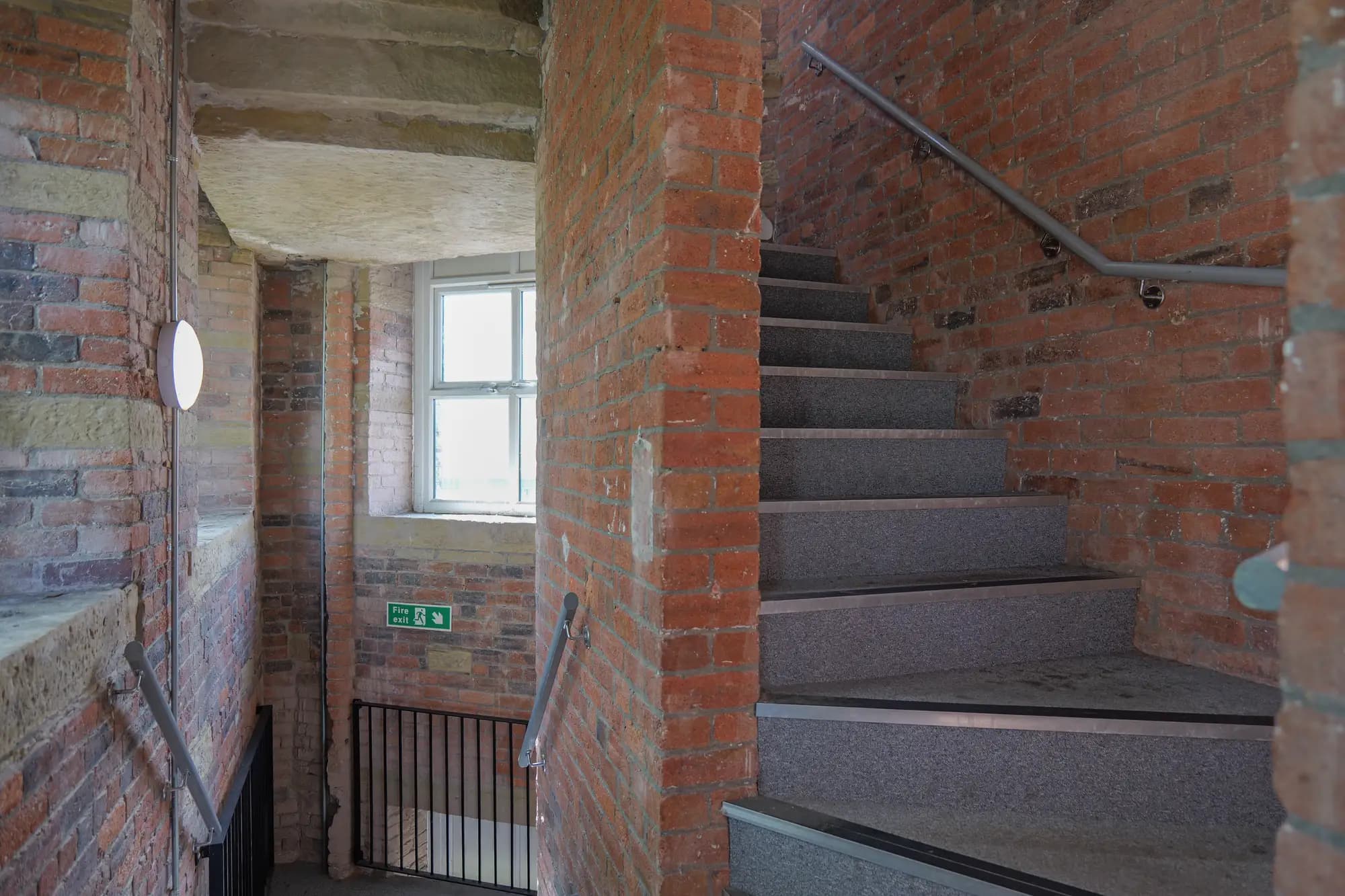 property photo 13 of 17