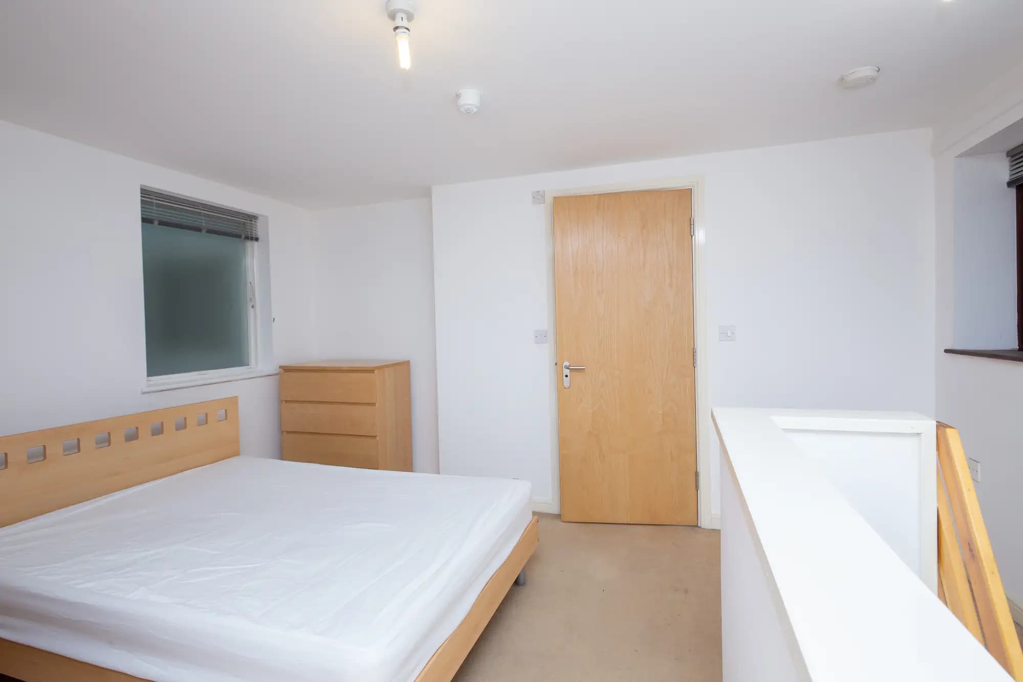 property photo 11 of 16