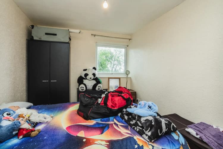 property photo 4 of 21