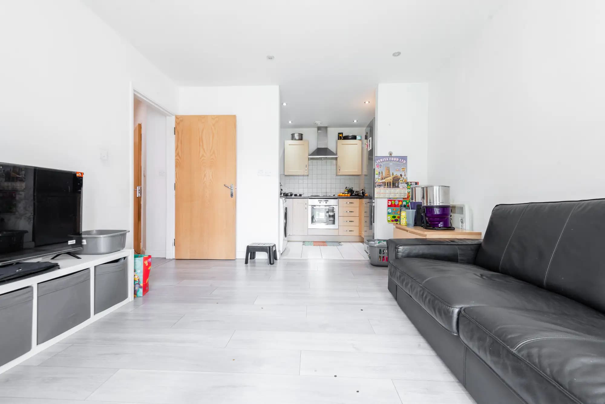 property photo 6 of 34