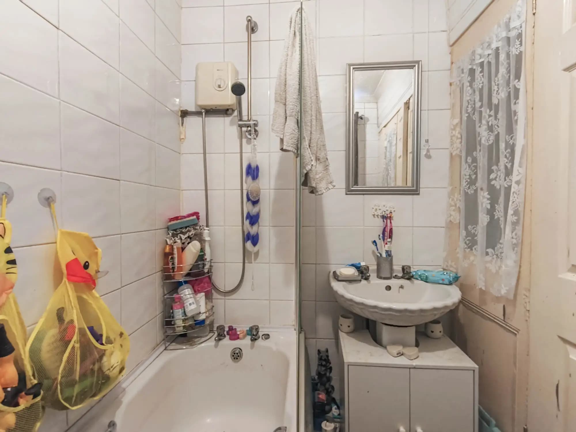 property photo 6 of 16