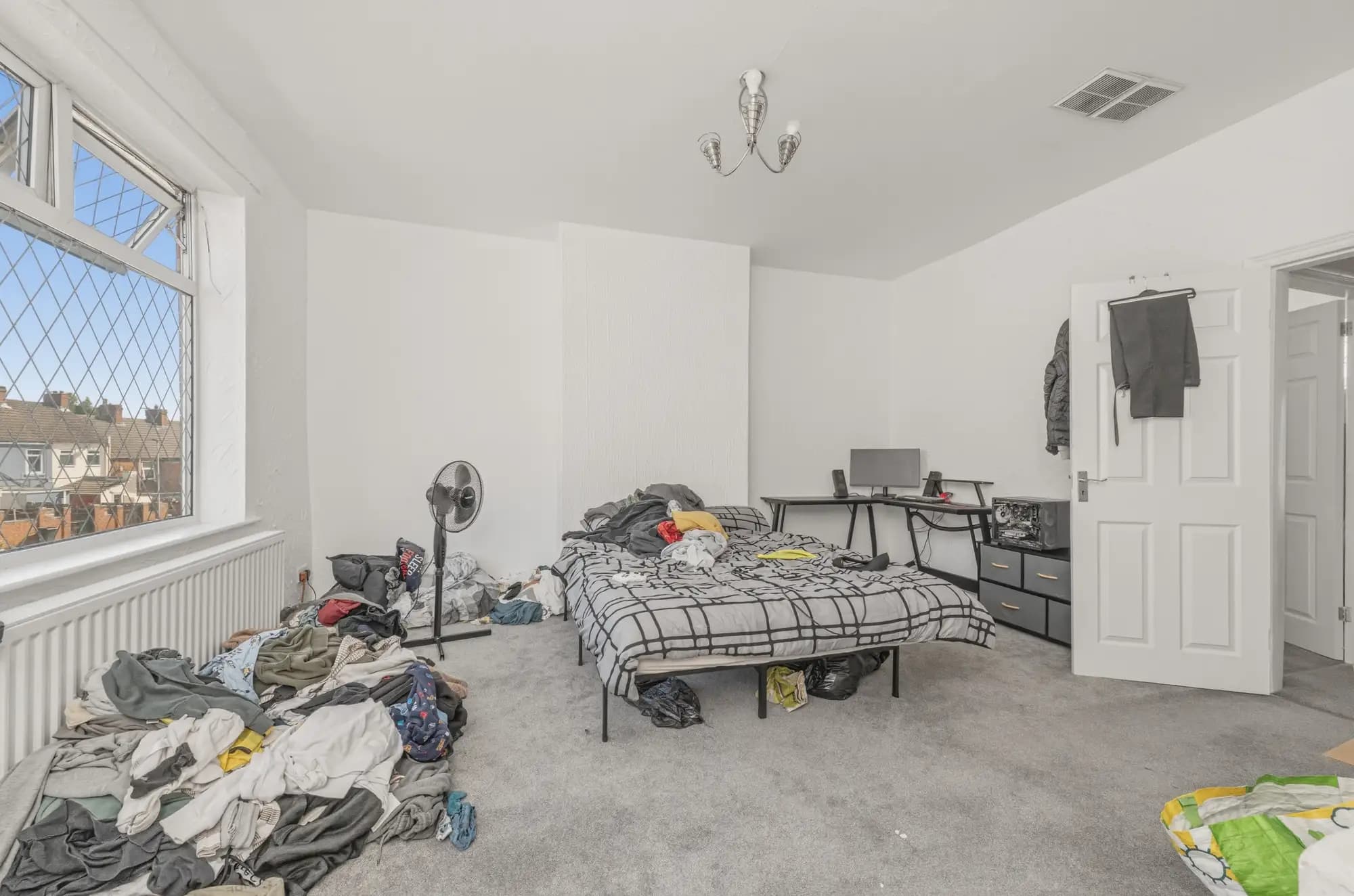 property photo 11 of 22