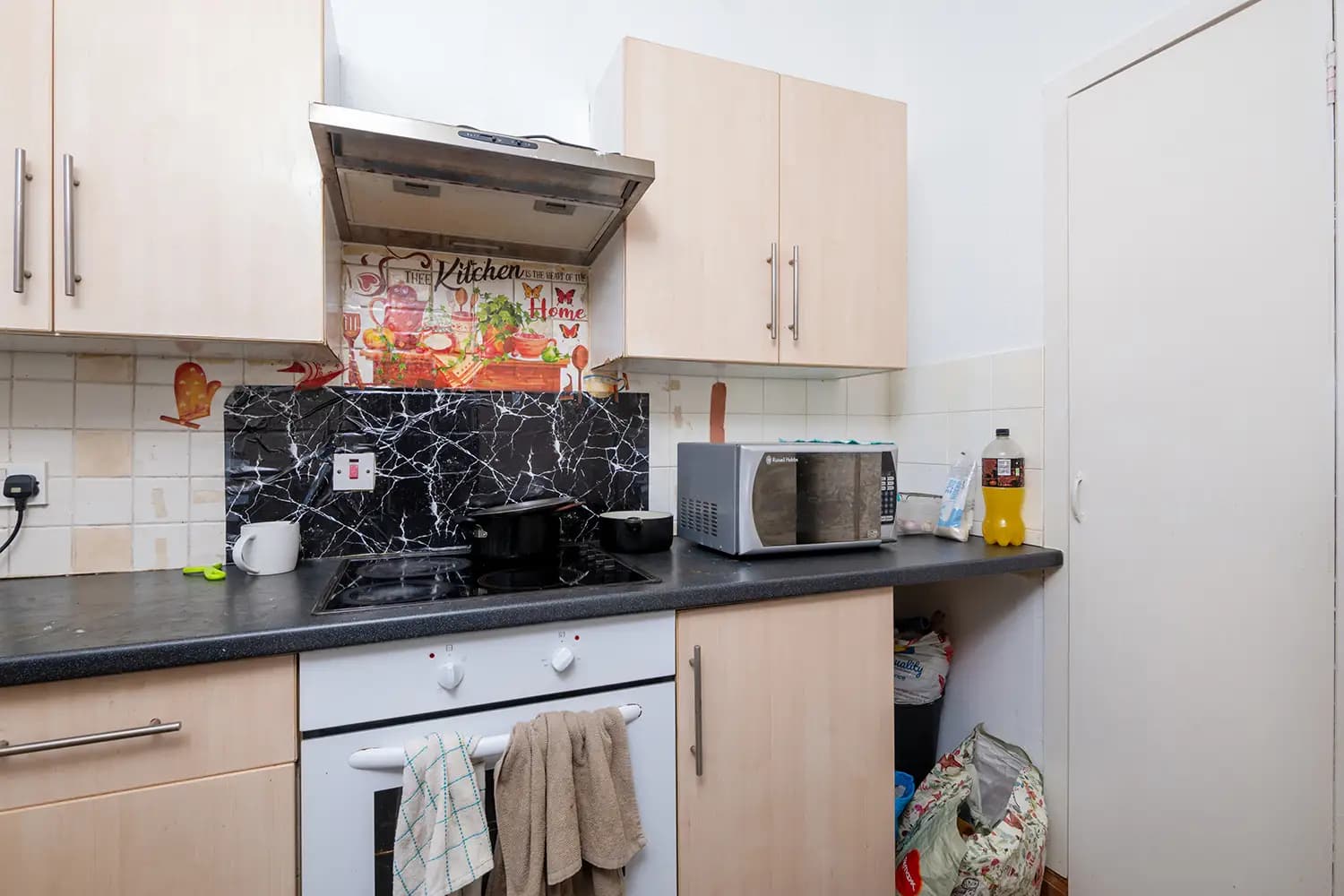 property photo 6 of 32