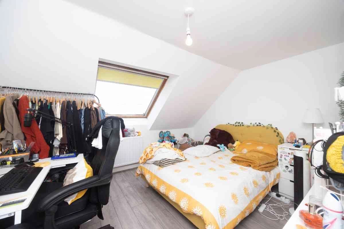 property photo 12 of 21