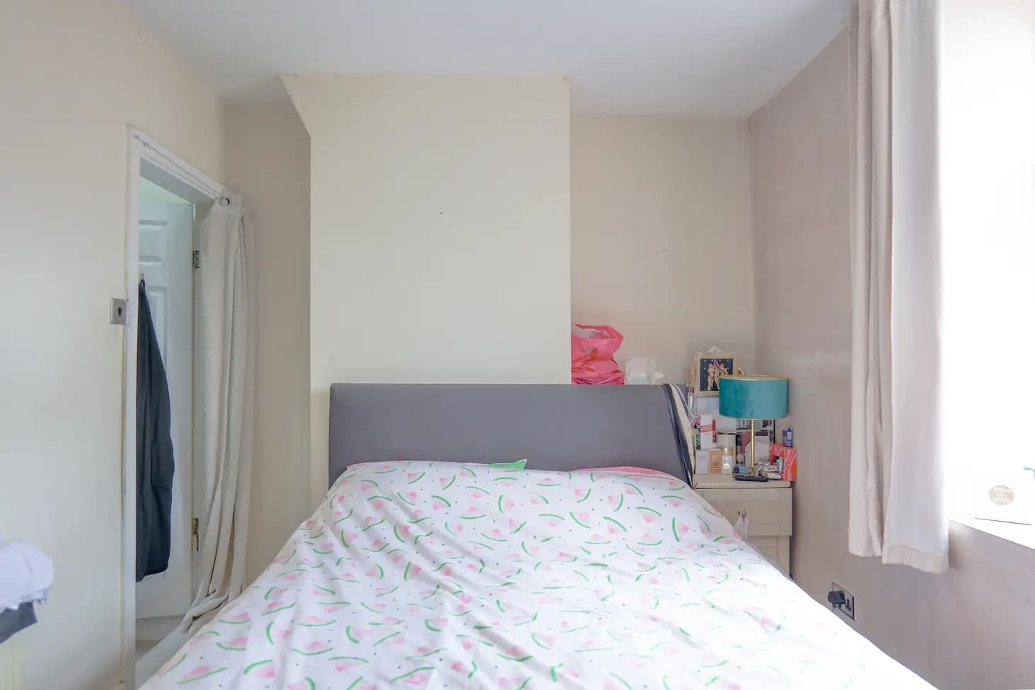 property photo 8 of 16