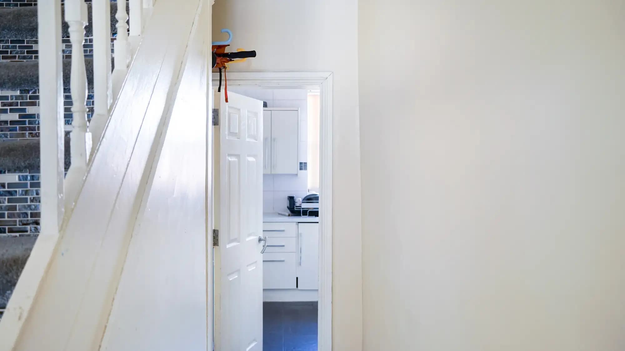 property photo 6 of 30