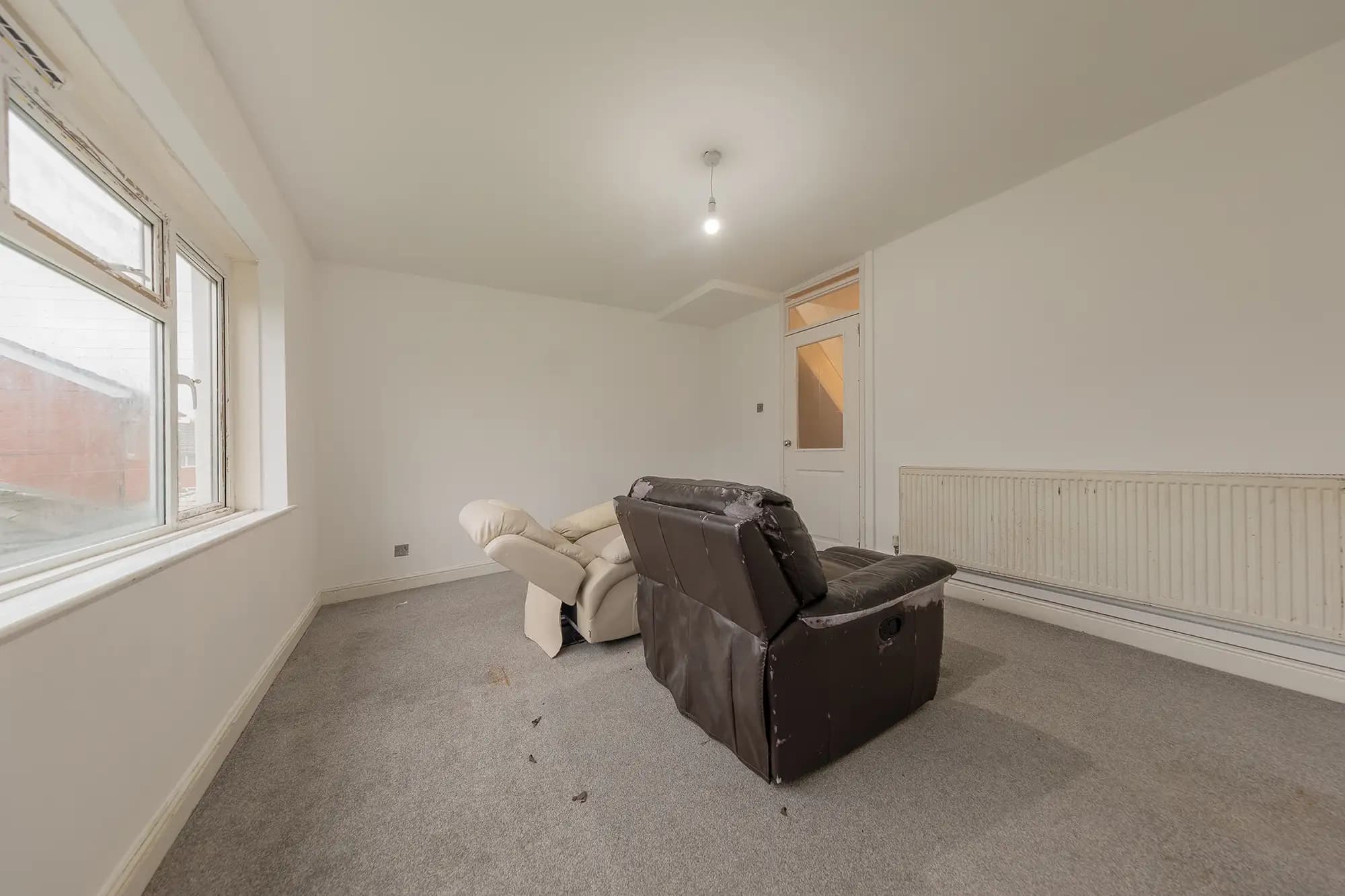 property photo 4 of 20