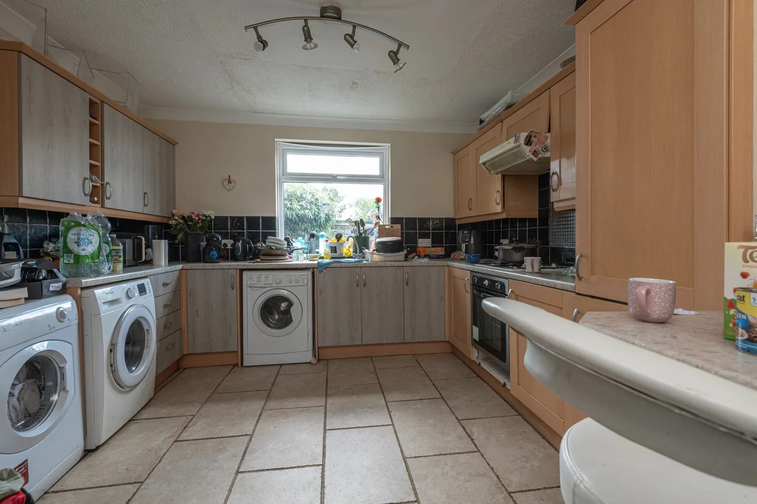 property photo 8 of 20