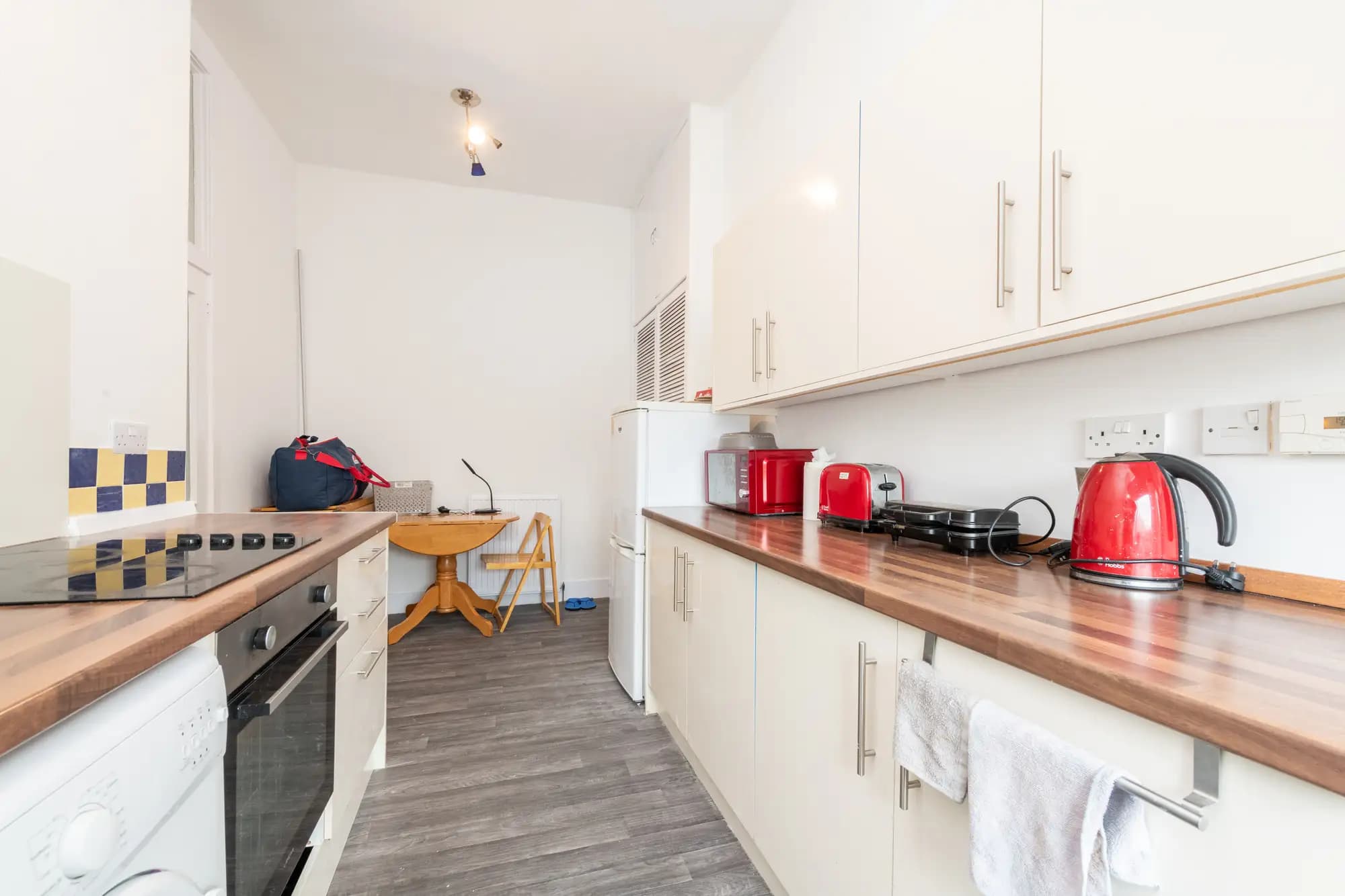 property photo 5 of 20