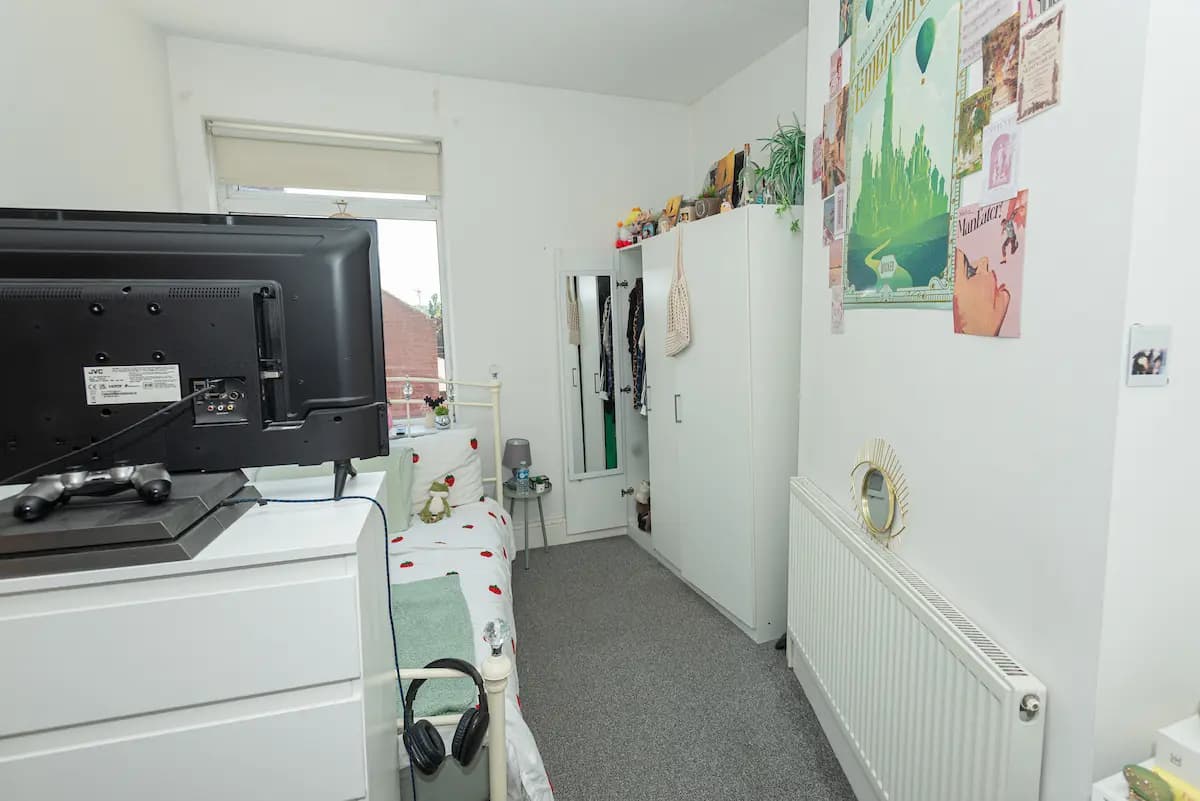 property photo 33 of 55