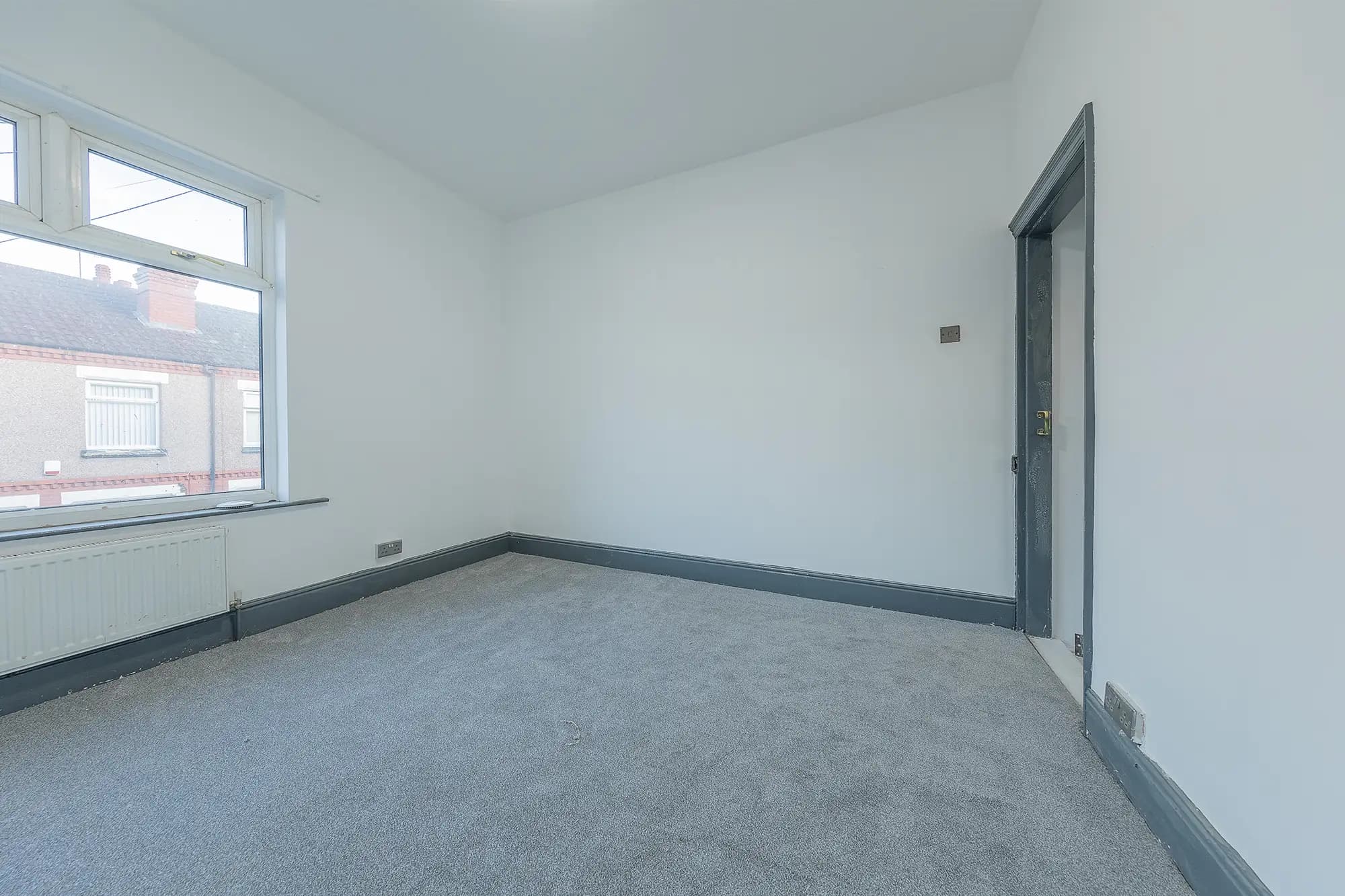 property photo 6 of 23