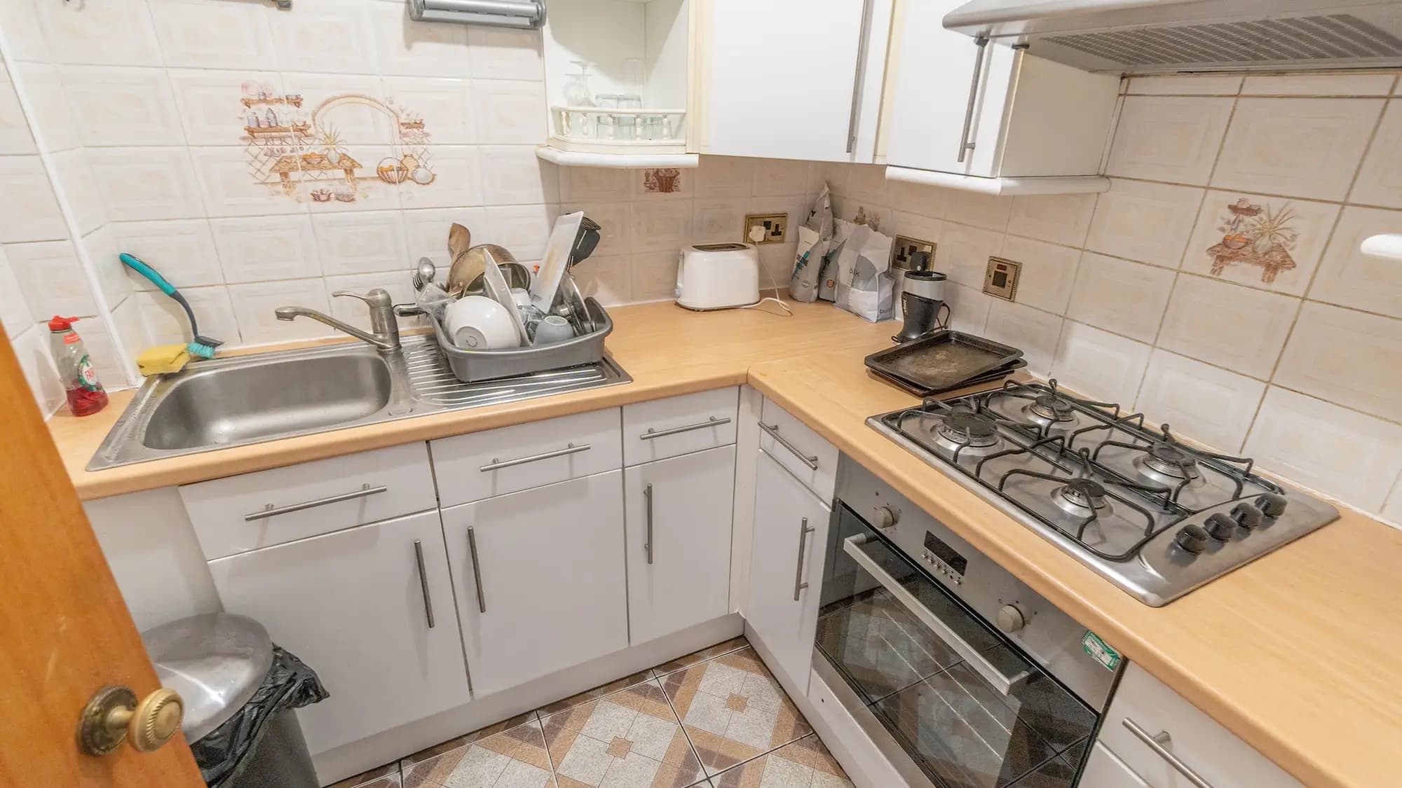 property photo 5 of 19