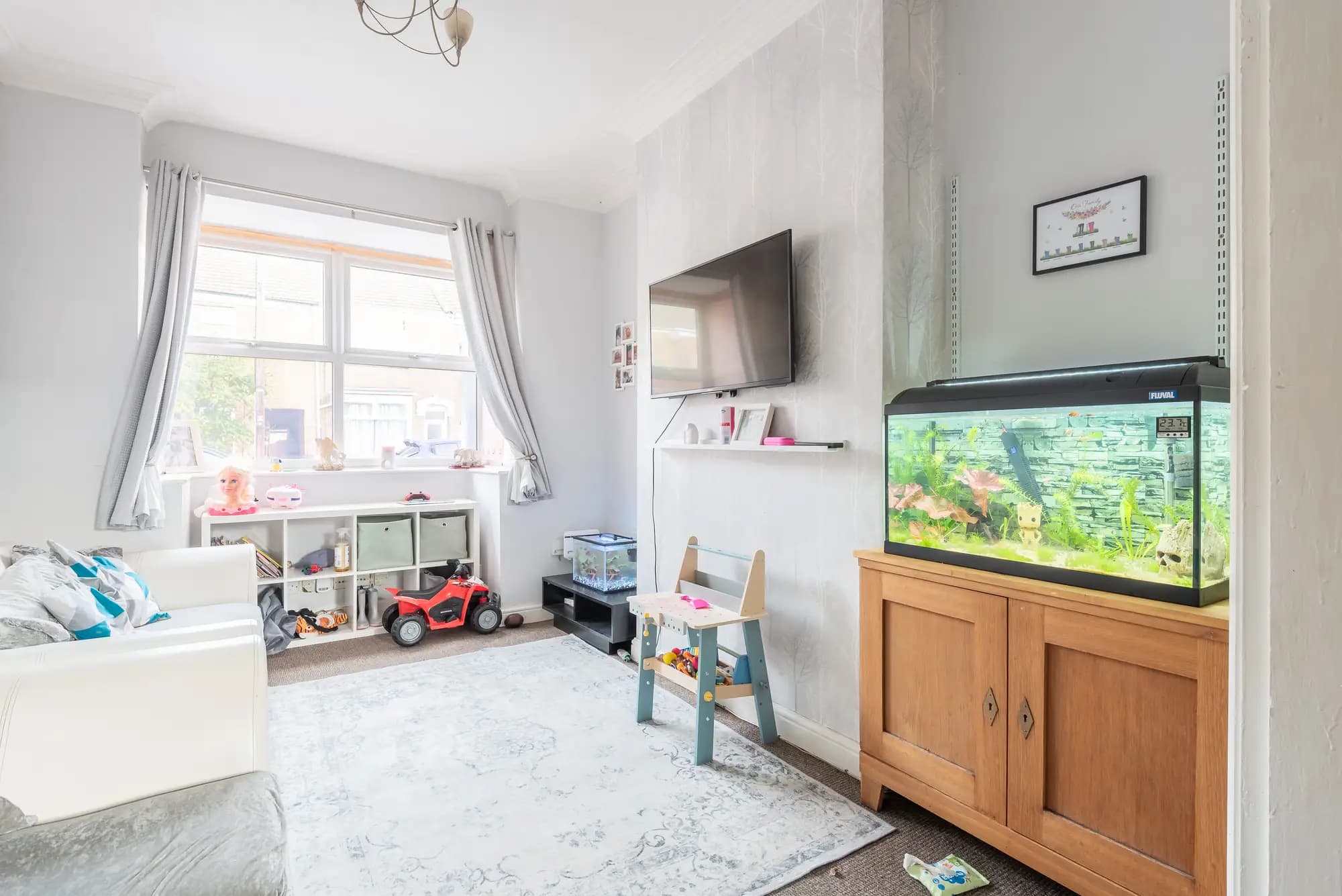 property photo 4 of 29