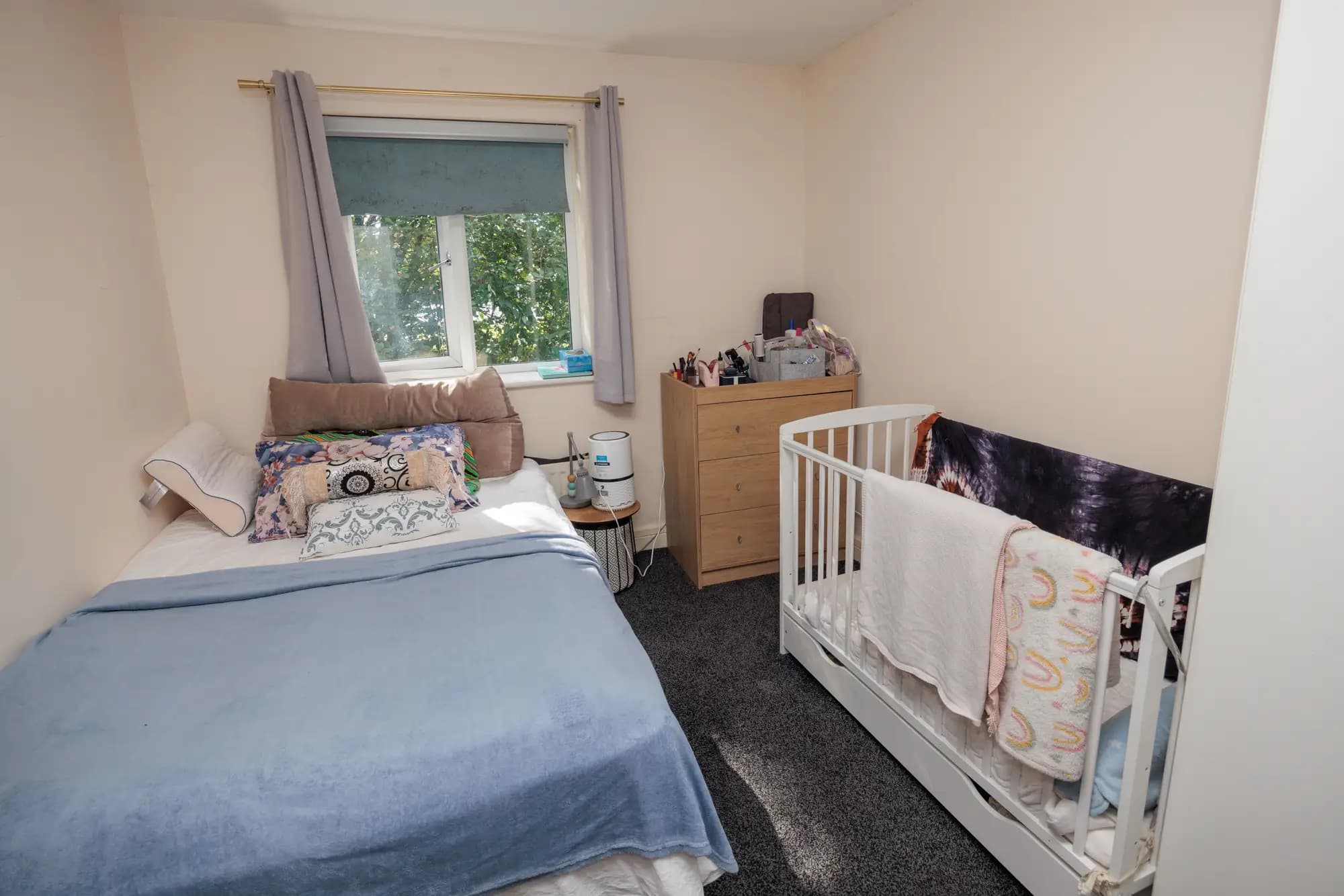 property photo 9 of 12