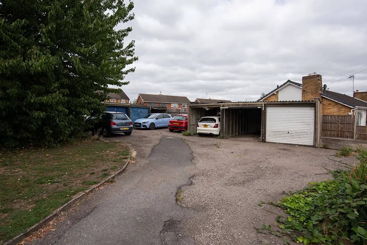 property photo 23 of 27