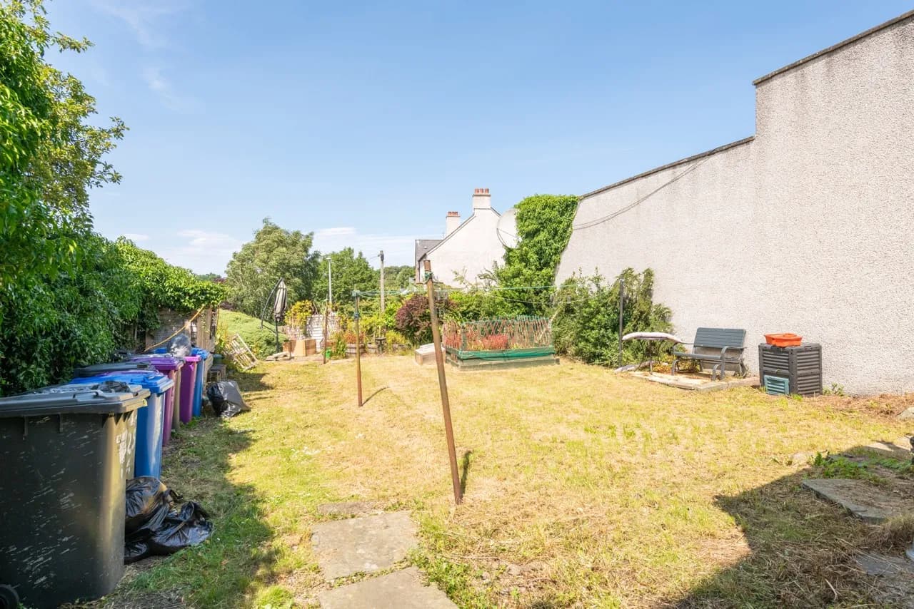 property photo 21 of 23